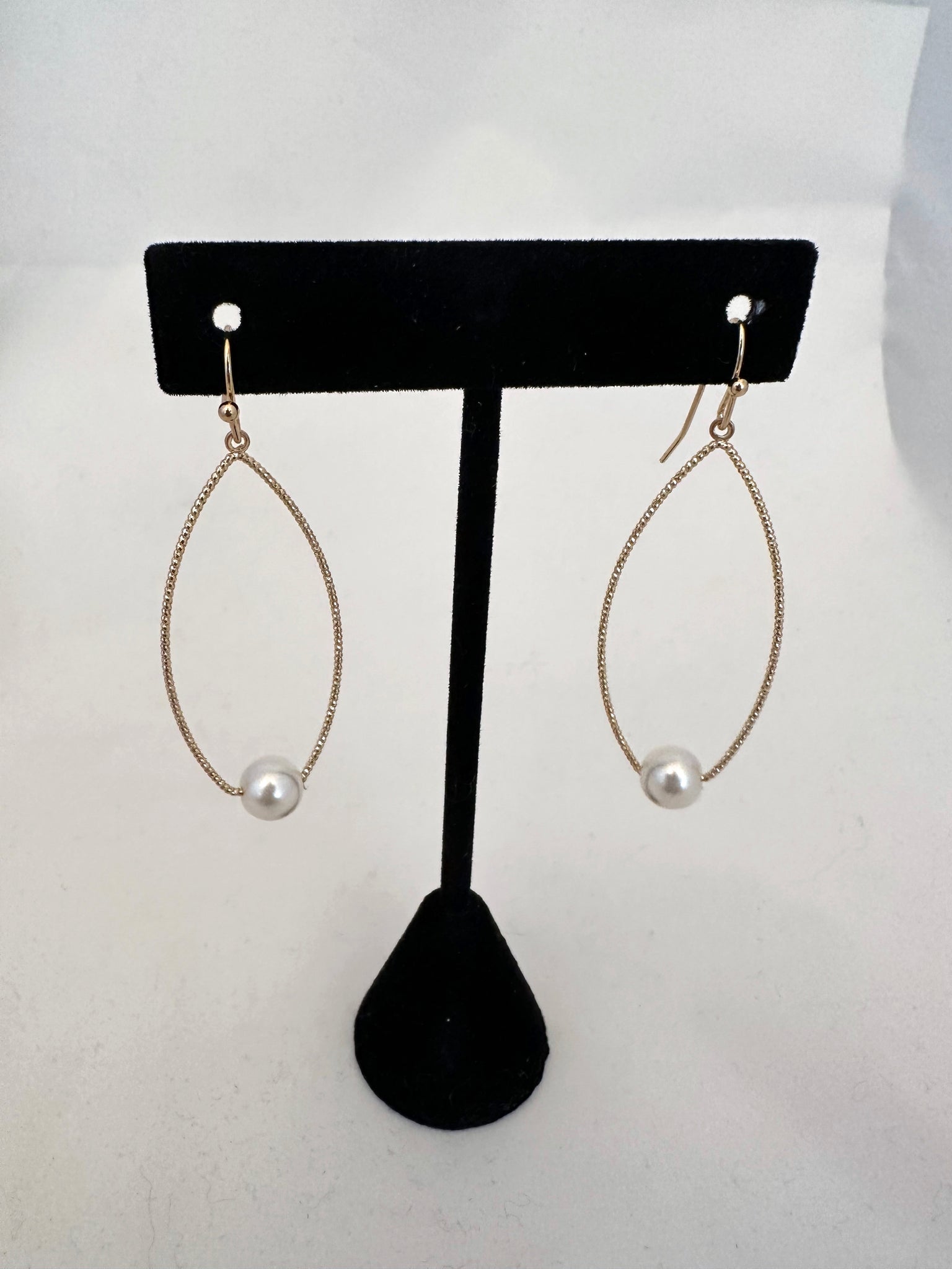 Textured Oval Hoop Earrings with Pearl Detail
